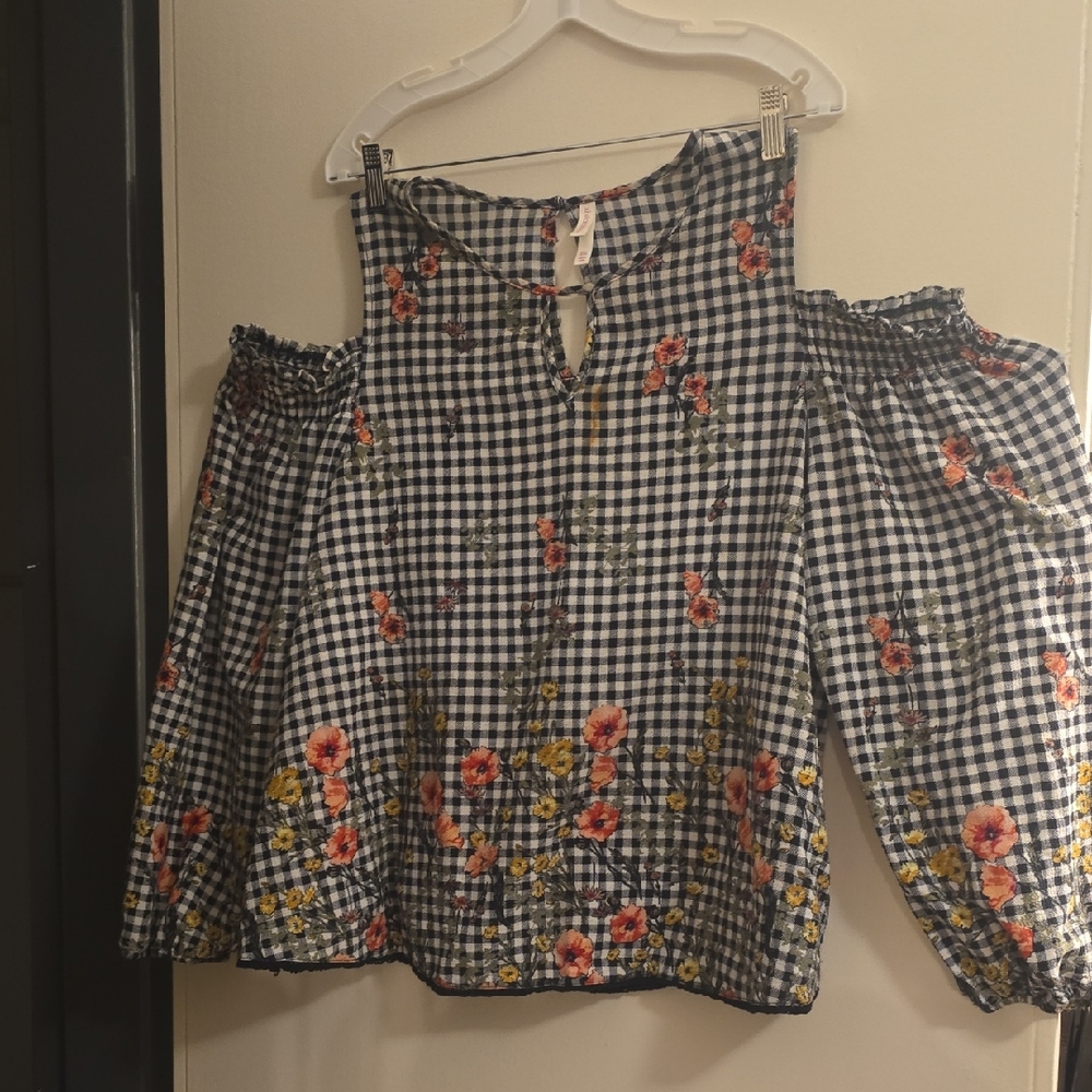 Xhilaration Navy Gingham Floral Blouse